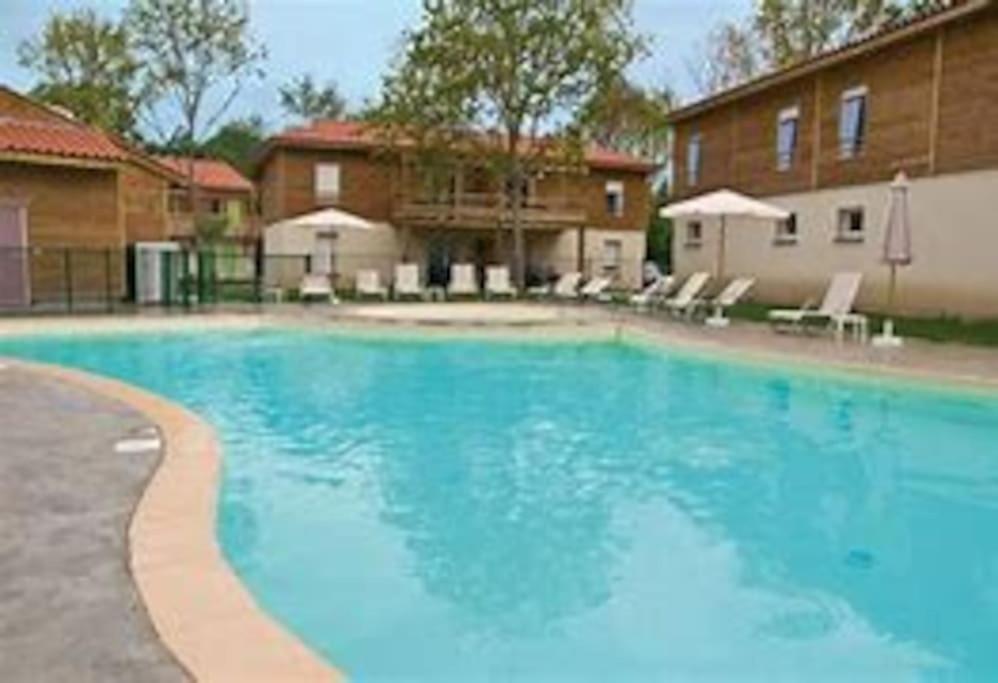 Aureilhan-Appartemant 4-6 Pp Piscine Cosy En Bord Lac Exterior photo